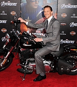 2012-04-11-The-Avengers-Los-Angeles-Premiere-124.jpg
