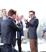 2012-04-17-The-Avengers-Moscow-Photocall-035.jpg