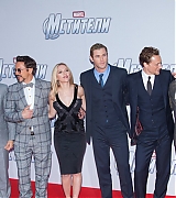 2012-04-17-The-Avengers-Moscow-Premiere-018.jpg