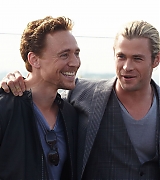 2012-04-17-The-Avengers-Moscow-Premiere-069.jpg