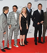 2012-04-17-The-Avengers-Moscow-Premiere-089.jpg