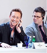 2012-04-17-The-Avengers-Moscow-Press-Conference-005.jpg