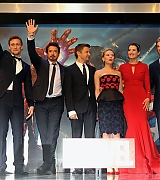 2012-04-19-The-Avengers-UK-Premiere-055.jpg