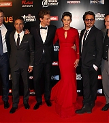 2012-04-19-The-Avengers-UK-Premiere-057.jpg