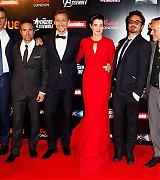 2012-04-19-The-Avengers-UK-Premiere-072.jpg