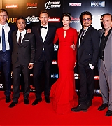 2012-04-19-The-Avengers-UK-Premiere-074.jpg