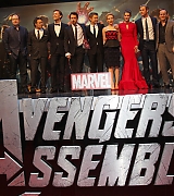 2012-04-19-The-Avengers-UK-Premiere-096.jpg