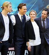 2012-04-21-The-Avengers-Rome-Photocall-058.jpg