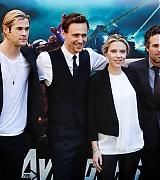 2012-04-21-The-Avengers-Rome-Photocall-060.jpg