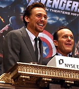 2012-05-01-Celebration-of-The-Avengers-At-the-NY-Stock-Exchange-034.jpg