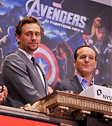2012-05-01-Celebration-of-The-Avengers-At-the-NY-Stock-Exchange-045.jpg