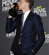2013-04-14-MTV-Movie-Awards-Press-006.jpg