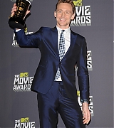 2013-04-14-MTV-Movie-Awards-Press-013.jpg