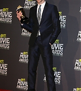 2013-04-14-MTV-Movie-Awards-Press-034.jpg