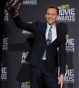 2013-04-14-MTV-Movie-Awards-Press-043.jpg