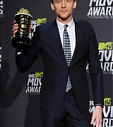 2013-04-14-MTV-Movie-Awards-Press-045.jpg