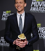 2013-04-14-MTV-Movie-Awards-Press-046.jpg