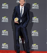 2013-04-14-MTV-Movie-Awards-Press-049.jpg