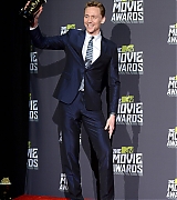 2013-04-14-MTV-Movie-Awards-Press-054.jpg