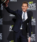 2013-04-14-MTV-Movie-Awards-Press-076.jpg