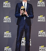 2013-04-14-MTV-Movie-Awards-Press-090.jpg
