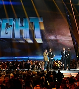 2013-04-14-MTV-Movie-Awards-Stage-023.jpg