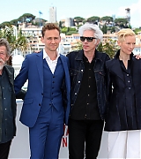 2013-04-25-Cannes-Film-Festival-Only-Lovers-Left-Alive-Photocall-088.jpg