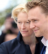 2013-04-25-Cannes-Film-Festival-Only-Lovers-Left-Alive-Photocall-135.jpg