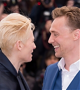 2013-04-25-Cannes-Film-Festival-Only-Lovers-Left-Alive-Photocall-189.jpg