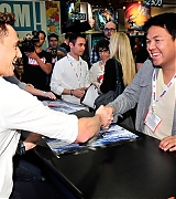 2013-07-20-Comic-Con-Autograph-Signing-001.jpg