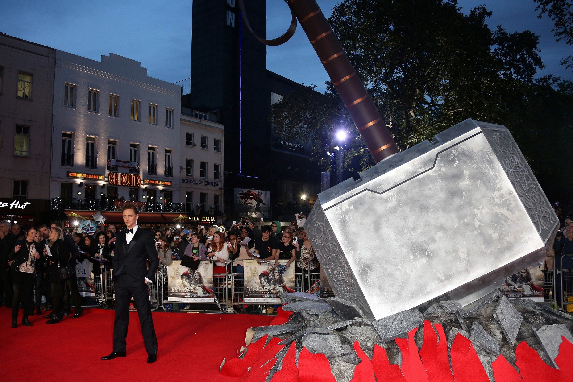 2013-10-22-Thor-The-Dark-World-UK-Premiere-093.jpg 2013-10-22-Thor-The-Dark-World-UK-Premiere-093.jpg