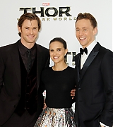 2013-10-22-Thor-The-Dark-World-UK-Premiere-285.jpg