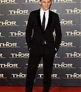 2013-10-23-Thor-The-Dark-World-Paris-Premiere-036.jpg