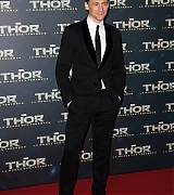 2013-10-23-Thor-The-Dark-World-Paris-Premiere-096.jpg
