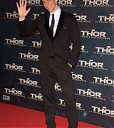 2013-10-23-Thor-The-Dark-World-Paris-Premiere-137.jpg