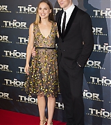 2013-10-23-Thor-The-Dark-World-Paris-Premiere-224.jpg