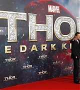 2013-10-27-Thor-The-Dark-World-Germany-Premiere-200.jpg