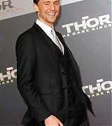 2013-10-27-Thor-The-Dark-World-Germany-Premiere-301.jpg