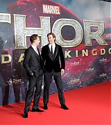2013-10-27-Thor-The-Dark-World-Germany-Premiere-315.jpg