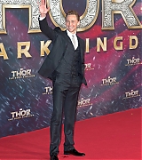 2013-10-27-Thor-The-Dark-World-Germany-Premiere-420.jpg