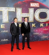 2013-10-27-Thor-The-Dark-World-Germany-Premiere-472.jpg