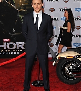 2013-11-04-Thor-The-Dark-World-Los-Angeles-Premiere-107.jpg