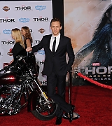 2013-11-04-Thor-The-Dark-World-Los-Angeles-Premiere-111.jpg