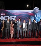 2013-11-04-Thor-The-Dark-World-Los-Angeles-Premiere-156.jpg