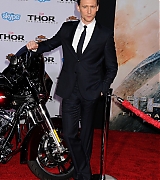 2013-11-04-Thor-The-Dark-World-Los-Angeles-Premiere-203.jpg