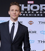 2013-11-04-Thor-The-Dark-World-Los-Angeles-Premiere-287.jpg