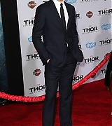 2013-11-04-Thor-The-Dark-World-Los-Angeles-Premiere-367.jpg