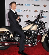 2013-11-04-Thor-The-Dark-World-Los-Angeles-Premiere-395.jpg
