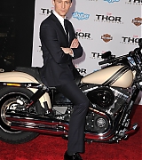 2013-11-04-Thor-The-Dark-World-Los-Angeles-Premiere-420.jpg