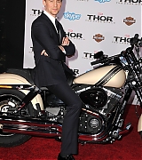 2013-11-04-Thor-The-Dark-World-Los-Angeles-Premiere-423.jpg